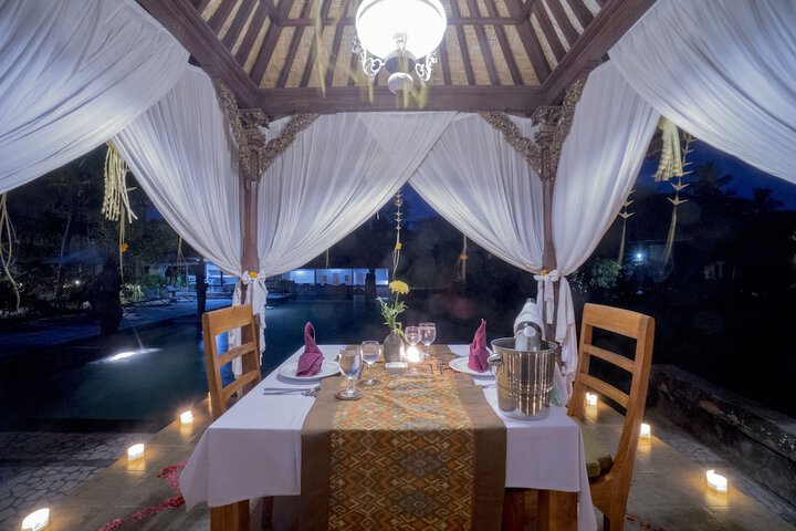 Dining 66 of 75