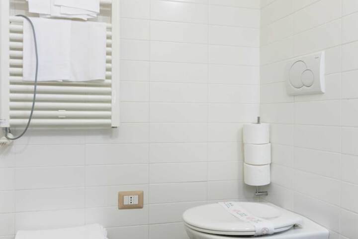 Room 124 of 151