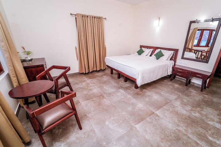 Room 16 of 53