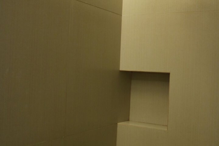 Room 33 of 40