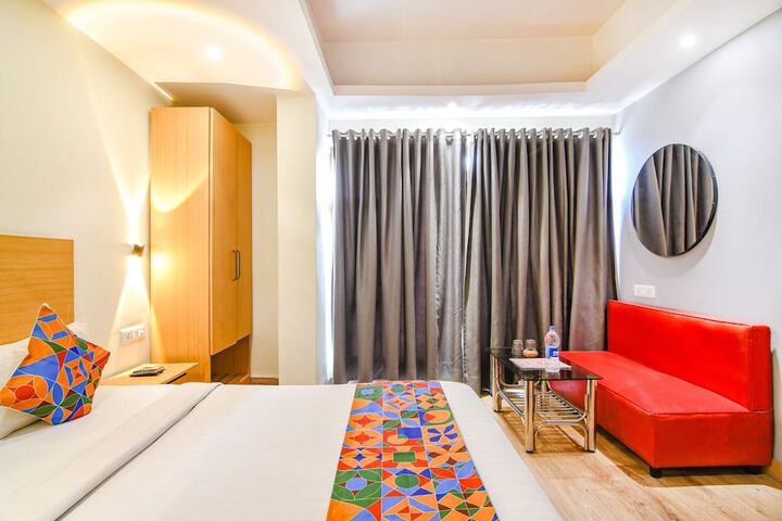 Room 27 of 35