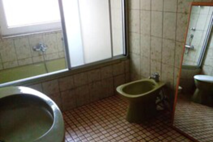 Room 9 of 43
