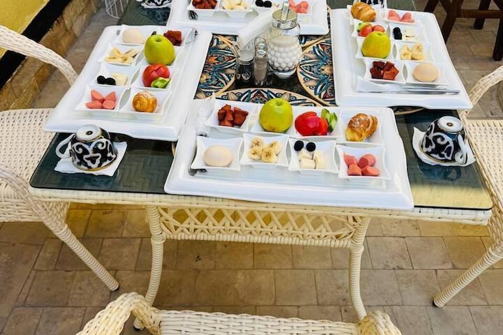 Breakfast/Coffee Service 24 of 30