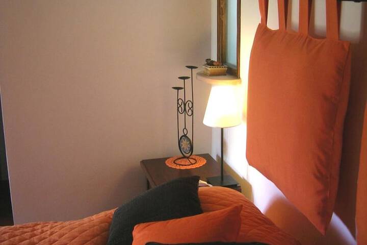 Room 7 of 27