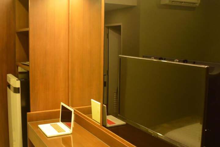 Room 19 of 29