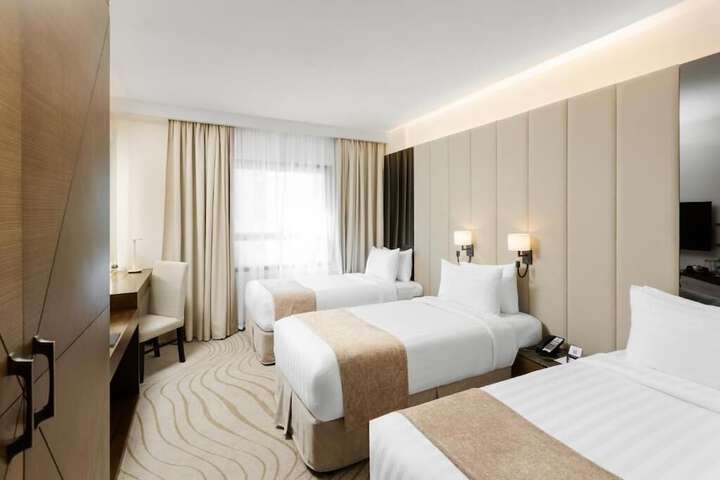 Room 10 of 19