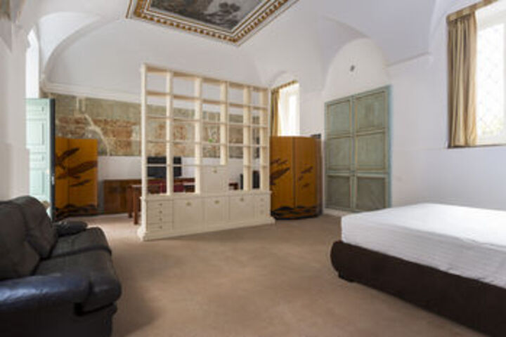 Room 25 of 121