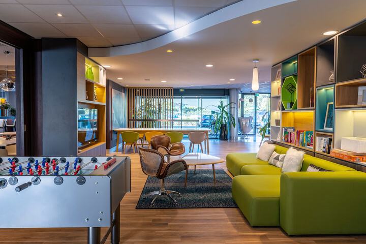 Guest Lobby