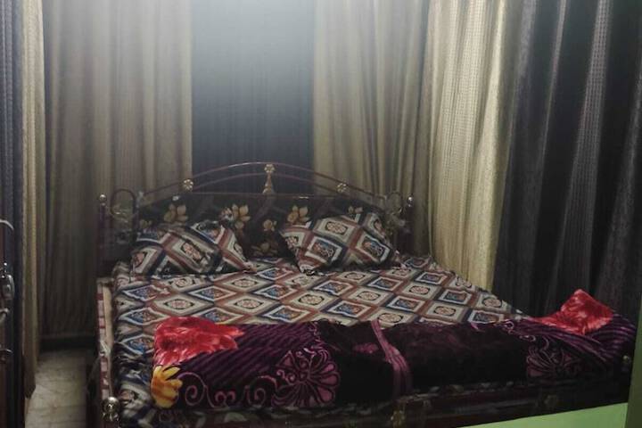 Room 10 of 29