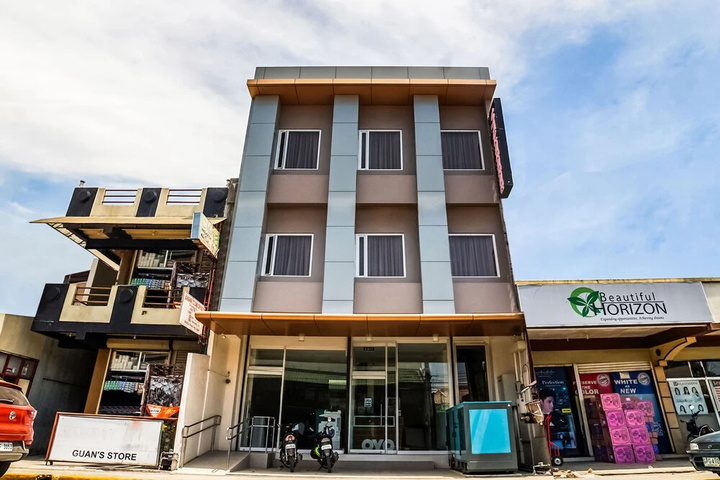 Sakura Suites by OYO Rooms