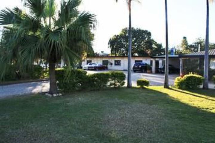 Property Grounds 20 of 23