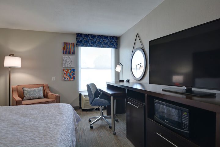 Room 27 of 60