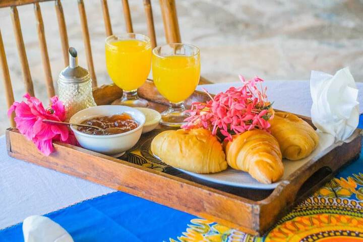 Breakfast/Coffee Service 29 of 41