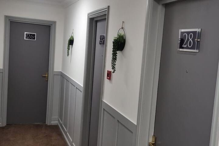 Ballroom/Hall 17 of 22