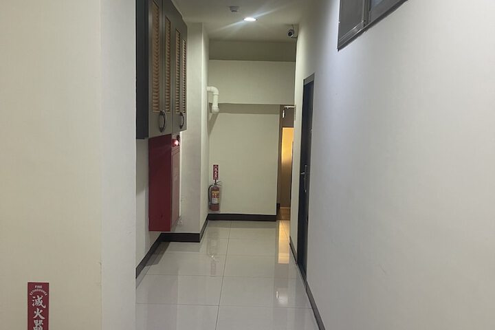 Ballroom/Hall 54 of 56