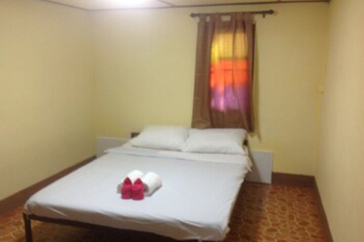 Room 4 of 21