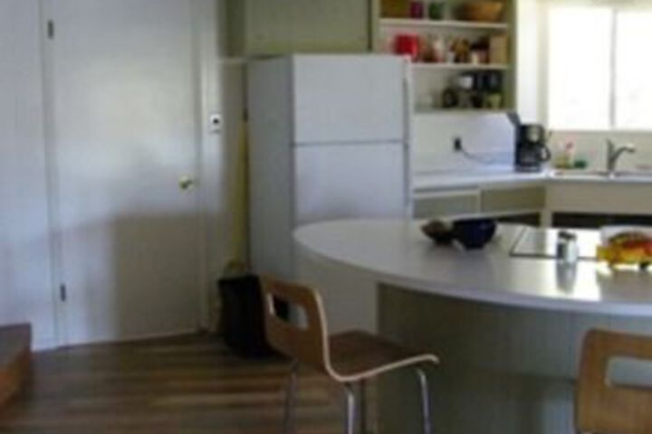 Room 10 of 18