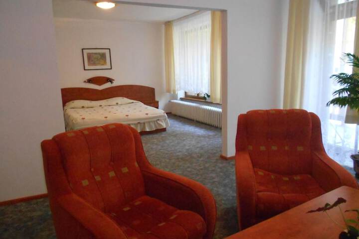Room 7 of 47