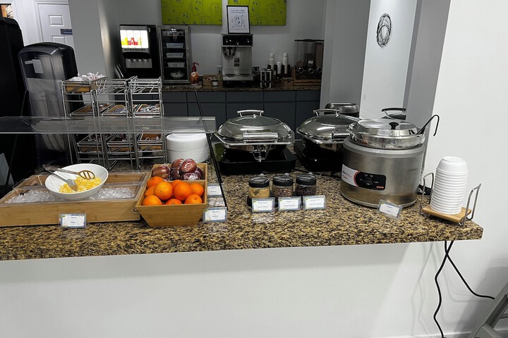 Breakfast/Coffee Service 21 of 31