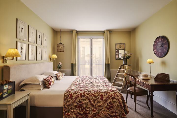 Room 26 of 49