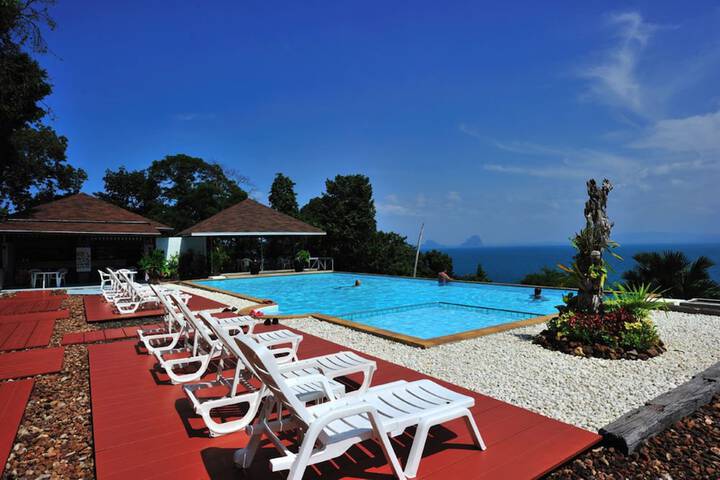 Hotel with Pool