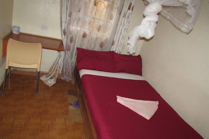 Room 6 of 29