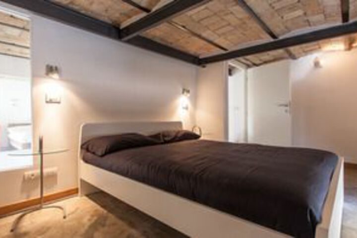 Room 8 of 20