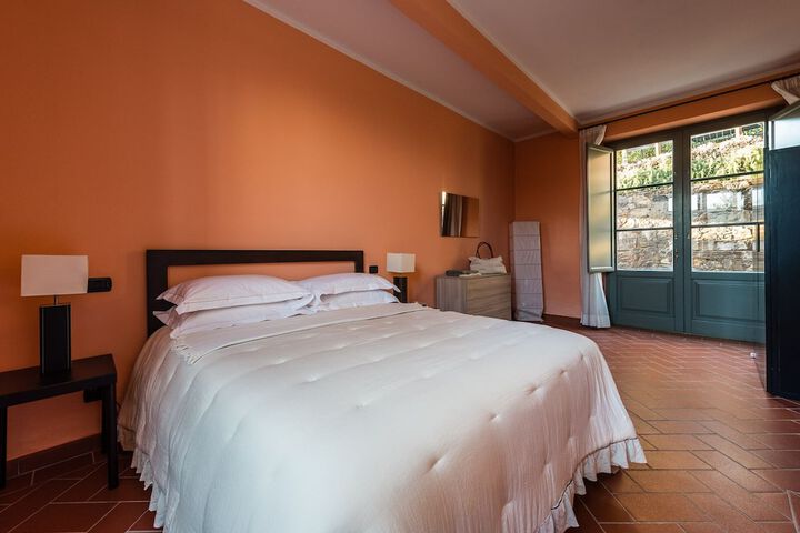 Room 10 of 94