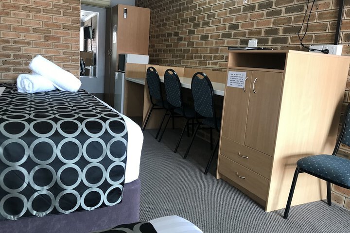 Room 18 of 152