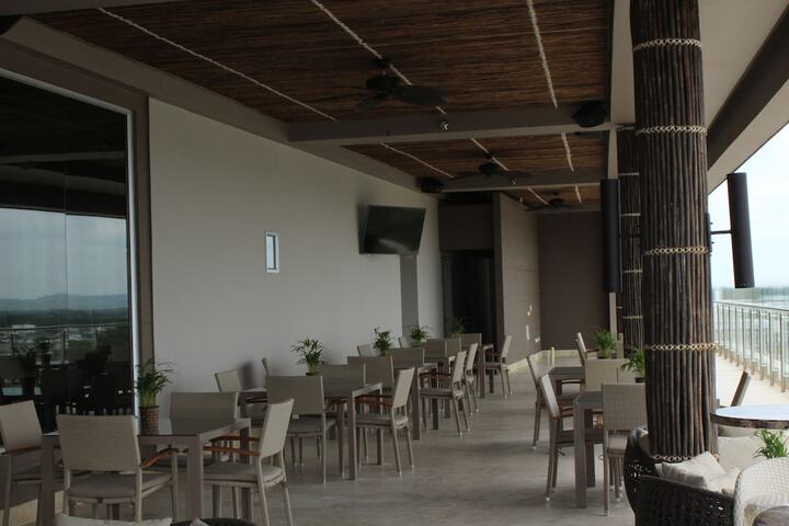 Dining Photos
