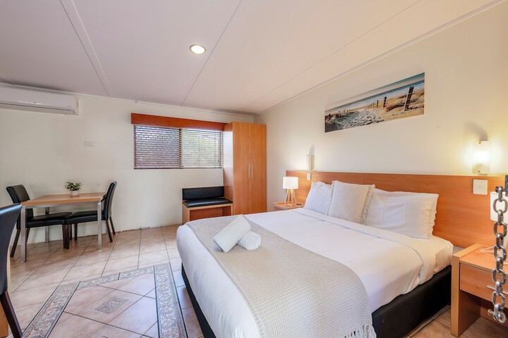 Room 42 of 68