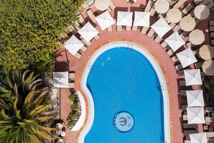Pool Hotel
