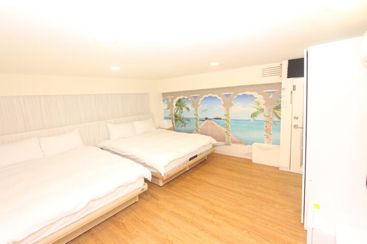 Room 47 of 246