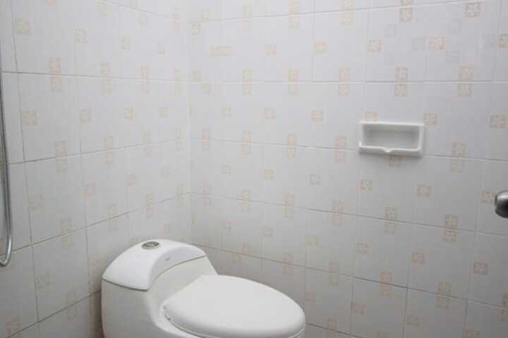 Room 17 of 21