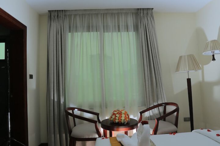 Room 12 of 34