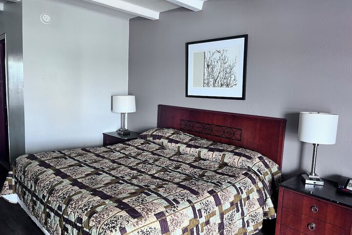 Room 2 of 7