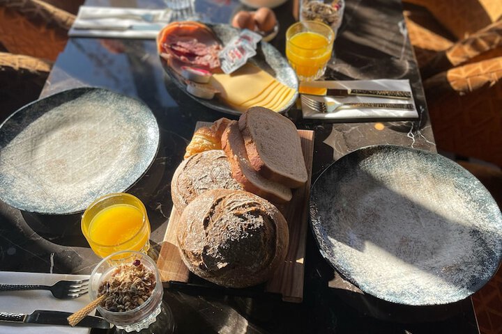 Breakfast/Coffee Service 25 of 34