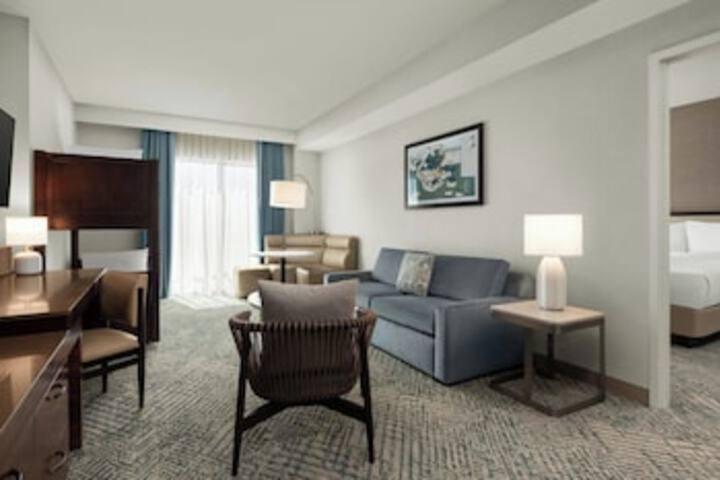 Room 40 of 204