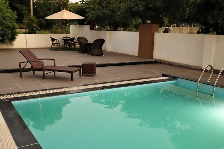 Pool 27 of 48
