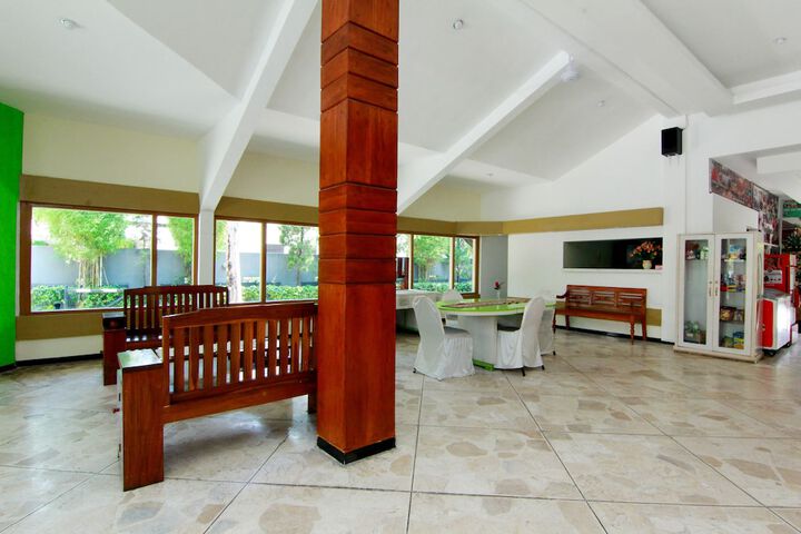 Lobby Entry