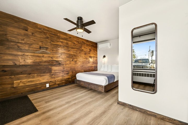 Room 5 of 67