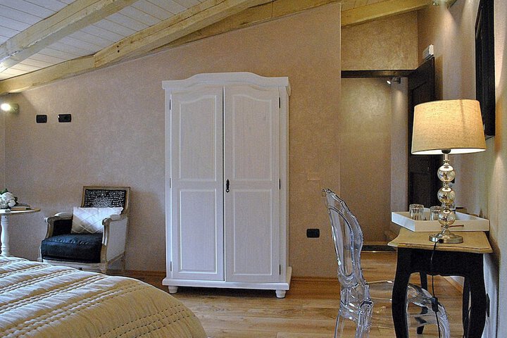 Room 13 of 40