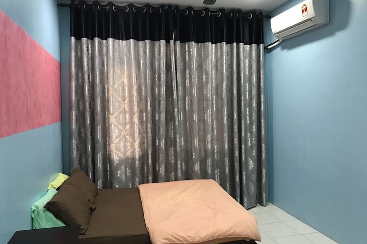 Room 7 of 37