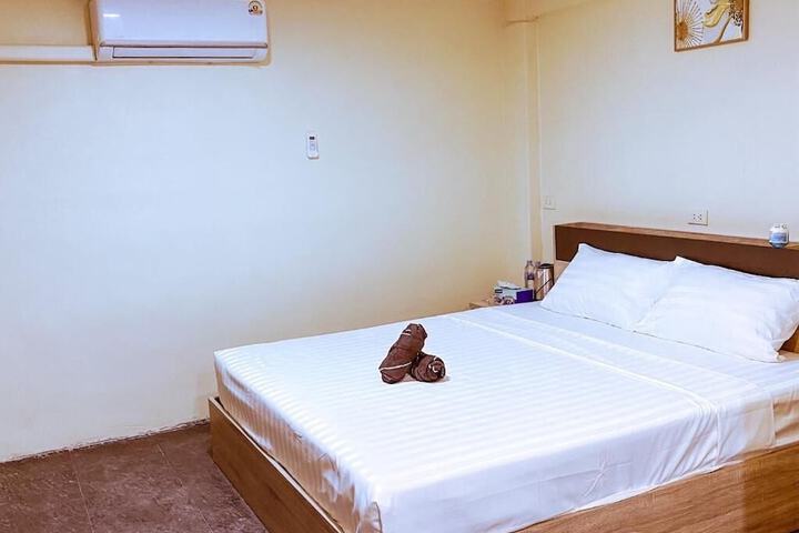 Room 16 of 37