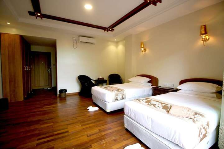 Room 9 of 60