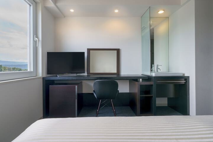 Room 11 of 46