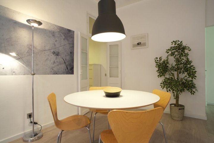Room 7 of 9