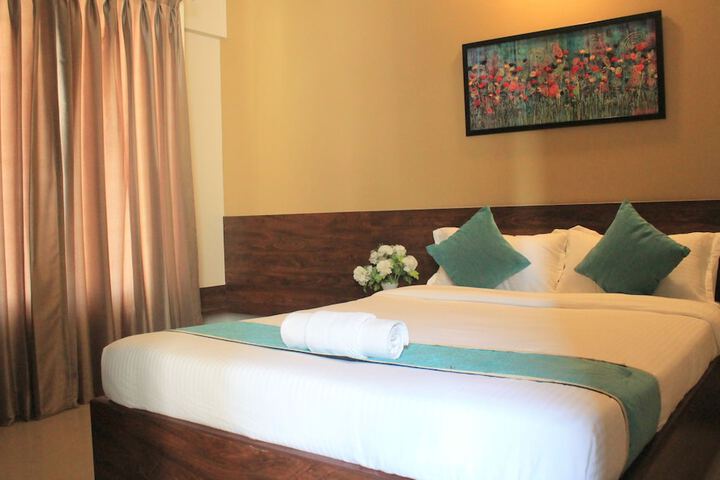 Room 10 of 63