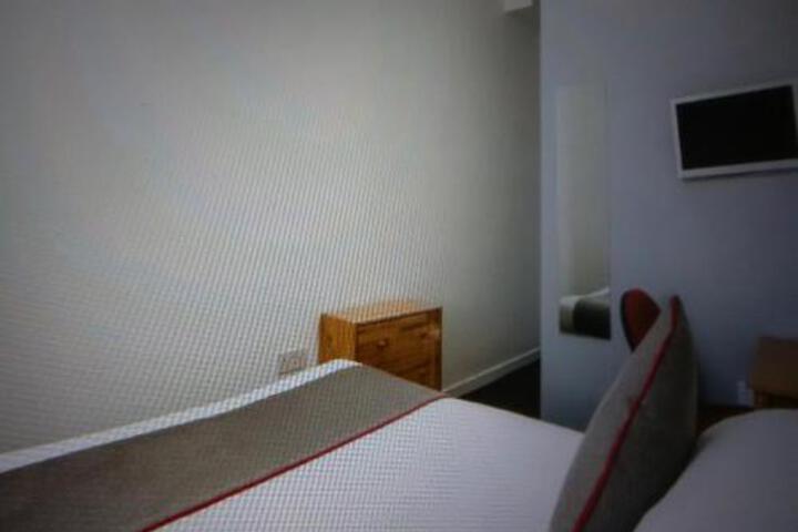 Room 45 of 49