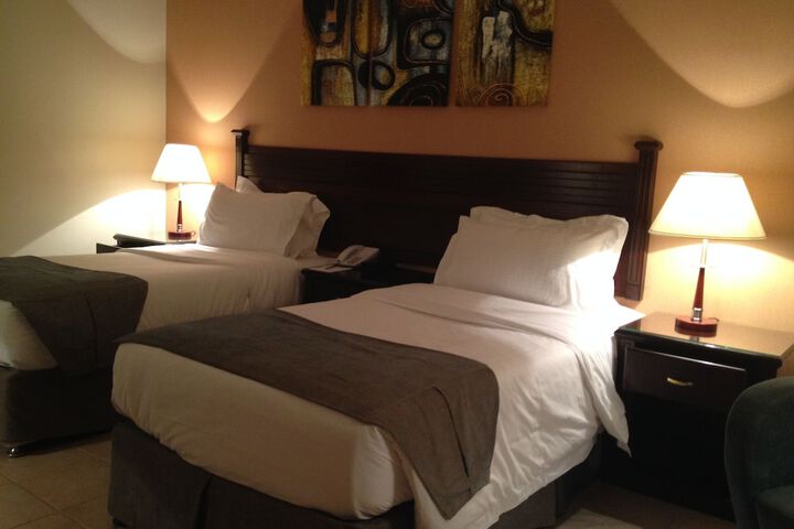 Room 6 of 34